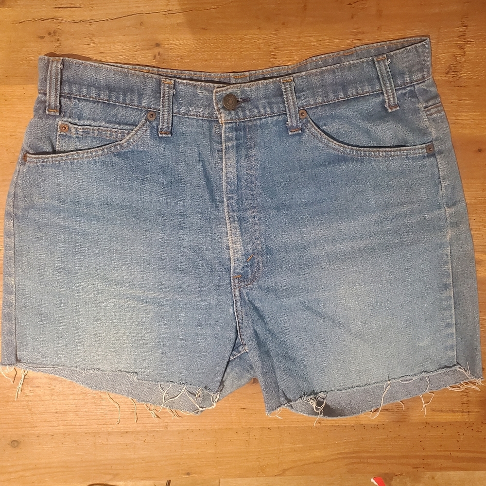 Vintage 1970's Levi cutoff shorts orange tab